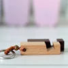 Llavero con soporte para teléfono de madera de haya, 2*5.8*1cm.