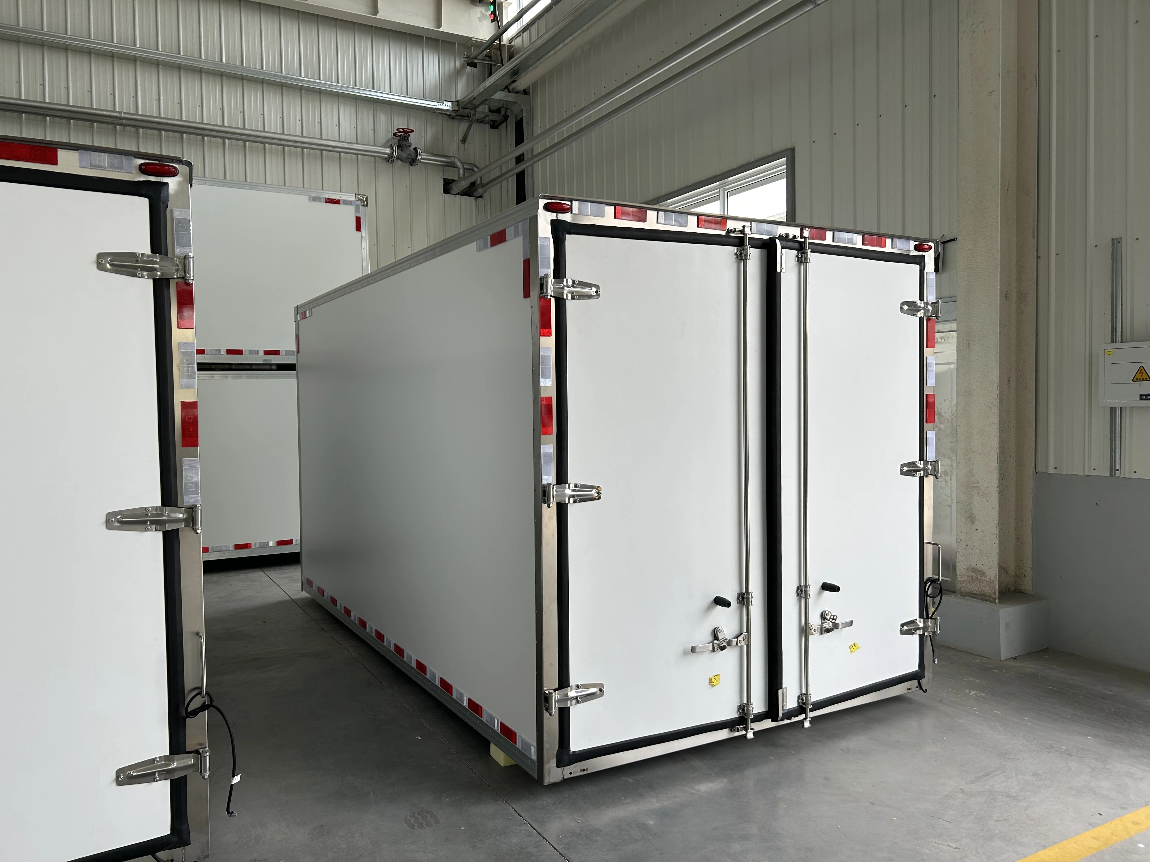 White Fiberglass Customized FRP Refrigerated Truck Van Box Truck Box for Food Vegetable Delivery for Hino Jac Jmc Toyota