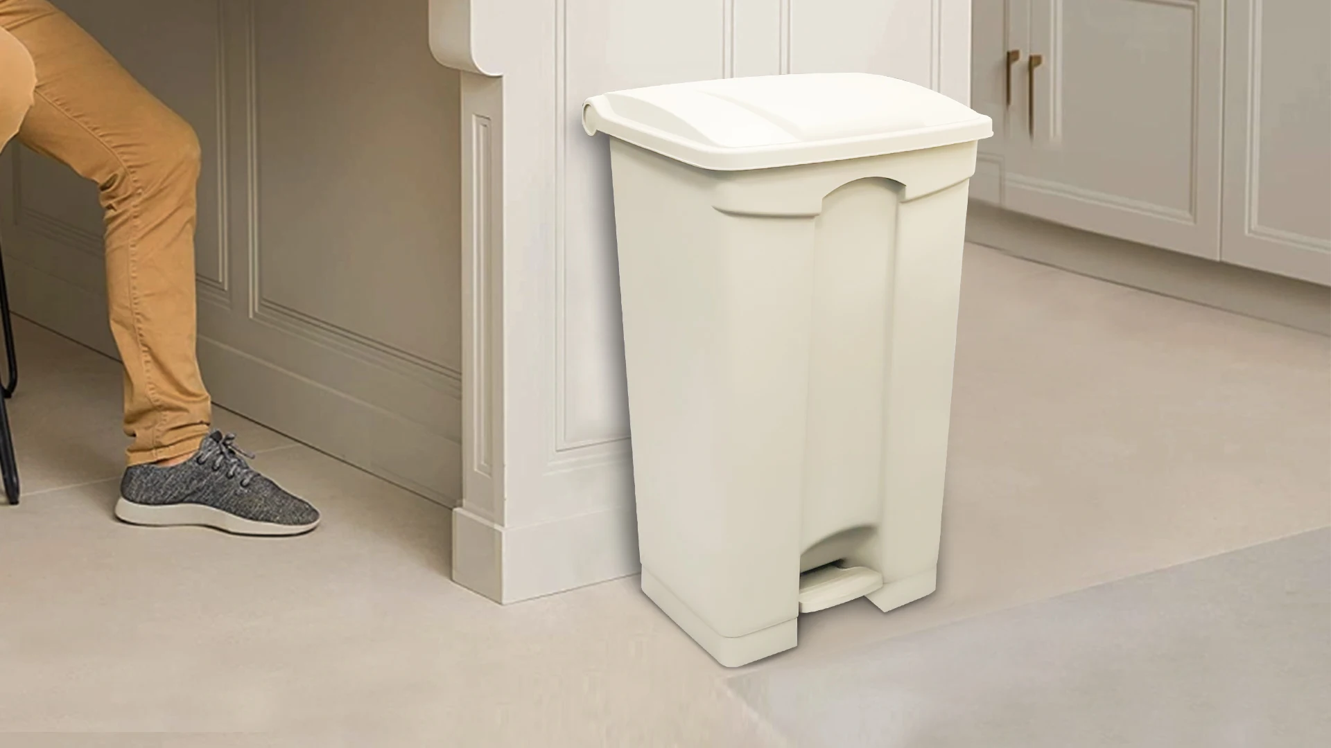 Bulk Plastic Trash Cans 13 Gallon Sanitary Kitchen Black Foot Pedal