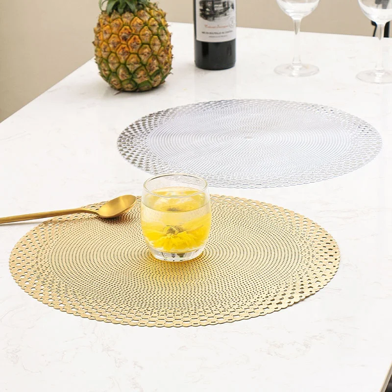 IN STOCK Factory Direct Wholesale Hollow Cut Luxury Washable PVC Round Placemats for Dining Table