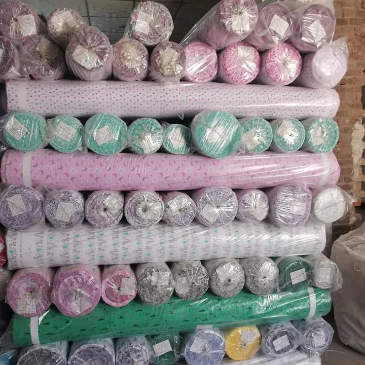 В наличии много хлопчатобумажной фланели 150 г/м2, фланель с эффектом потертости для детей