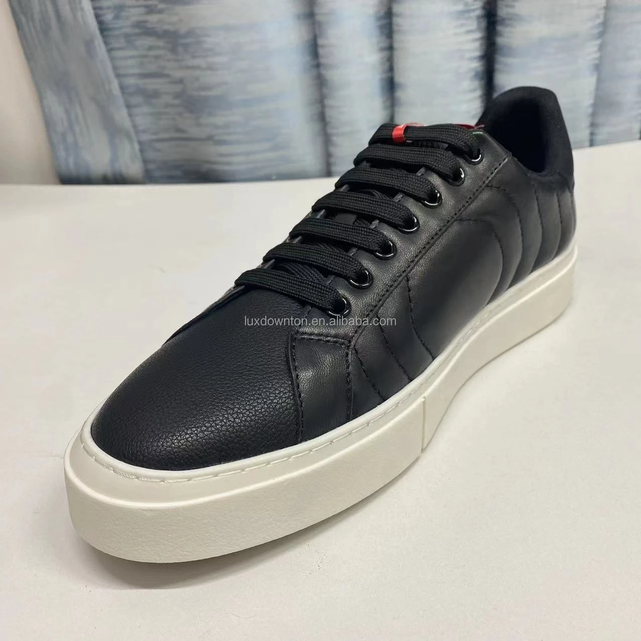CC 26s Casual Sneakers Black Fabric Cowhide 626371