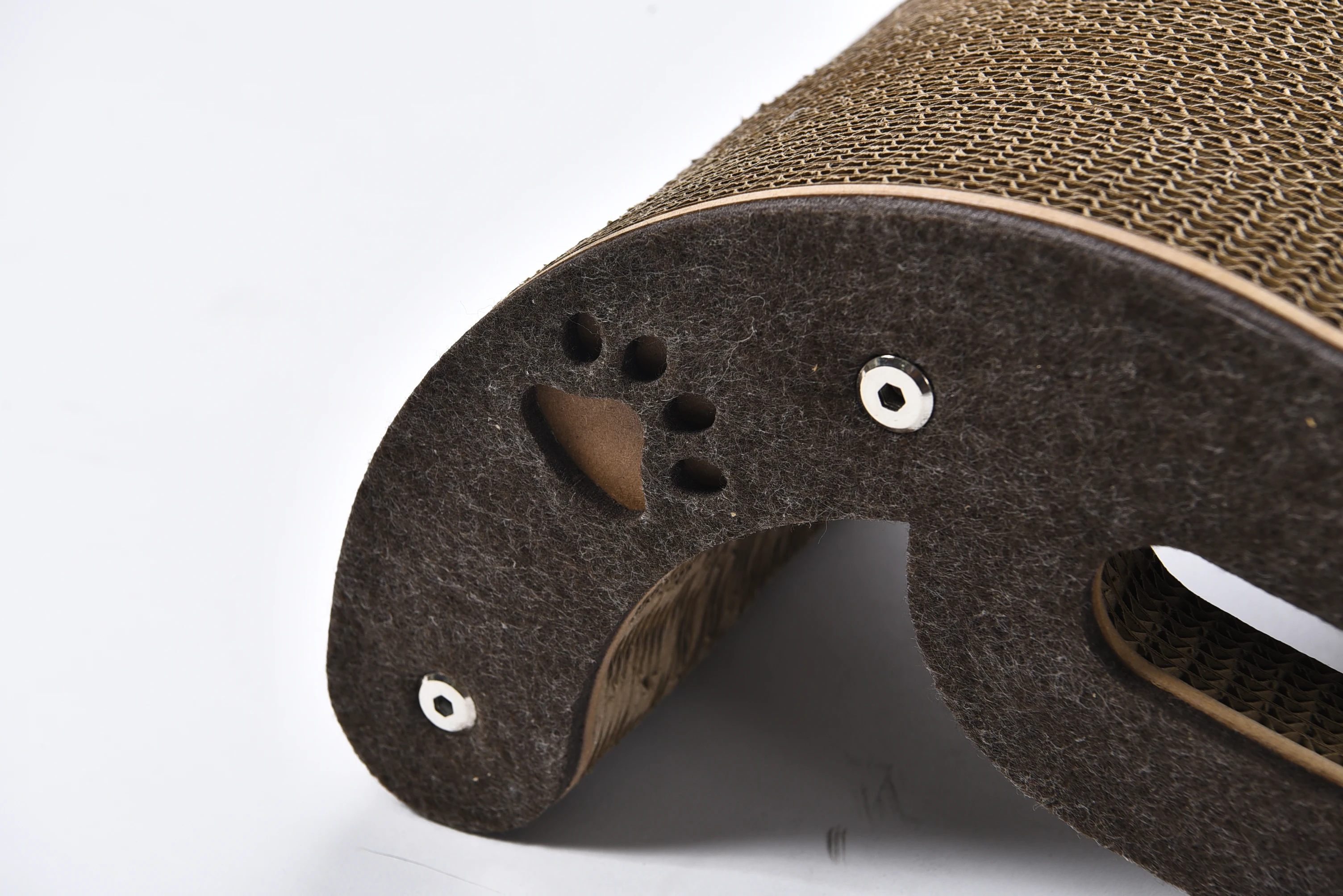 Когтеточная чесалка коричневого цвета, размер 68,5x24x18 см