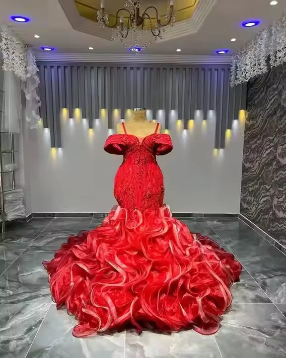 chinese dress ladies Black Mermaid Gothic Wedding Dress V-Neck Beaded Lace Appliqué Gown wi –  Viniodress