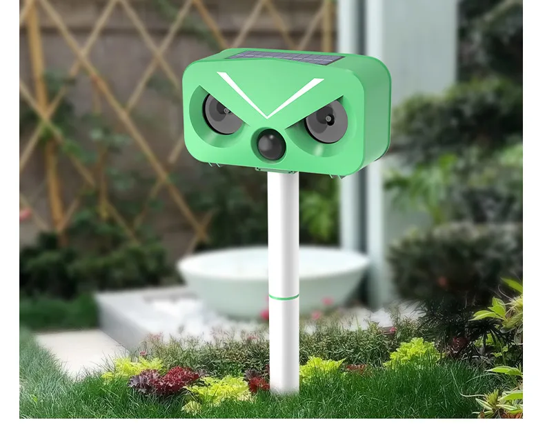 SAIJZEK OEM New Design Outdoor Waterproof RIP Sensor Electric Solar Ultrasonic Pest Repeller Dog Cat Rodent Bird repeller supplier