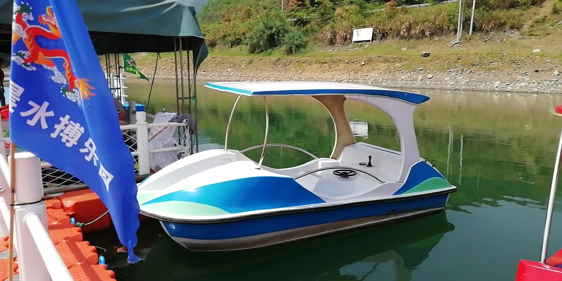 High Quality Mini Electric Boats Luxury Yacht Electric Retractable Roof