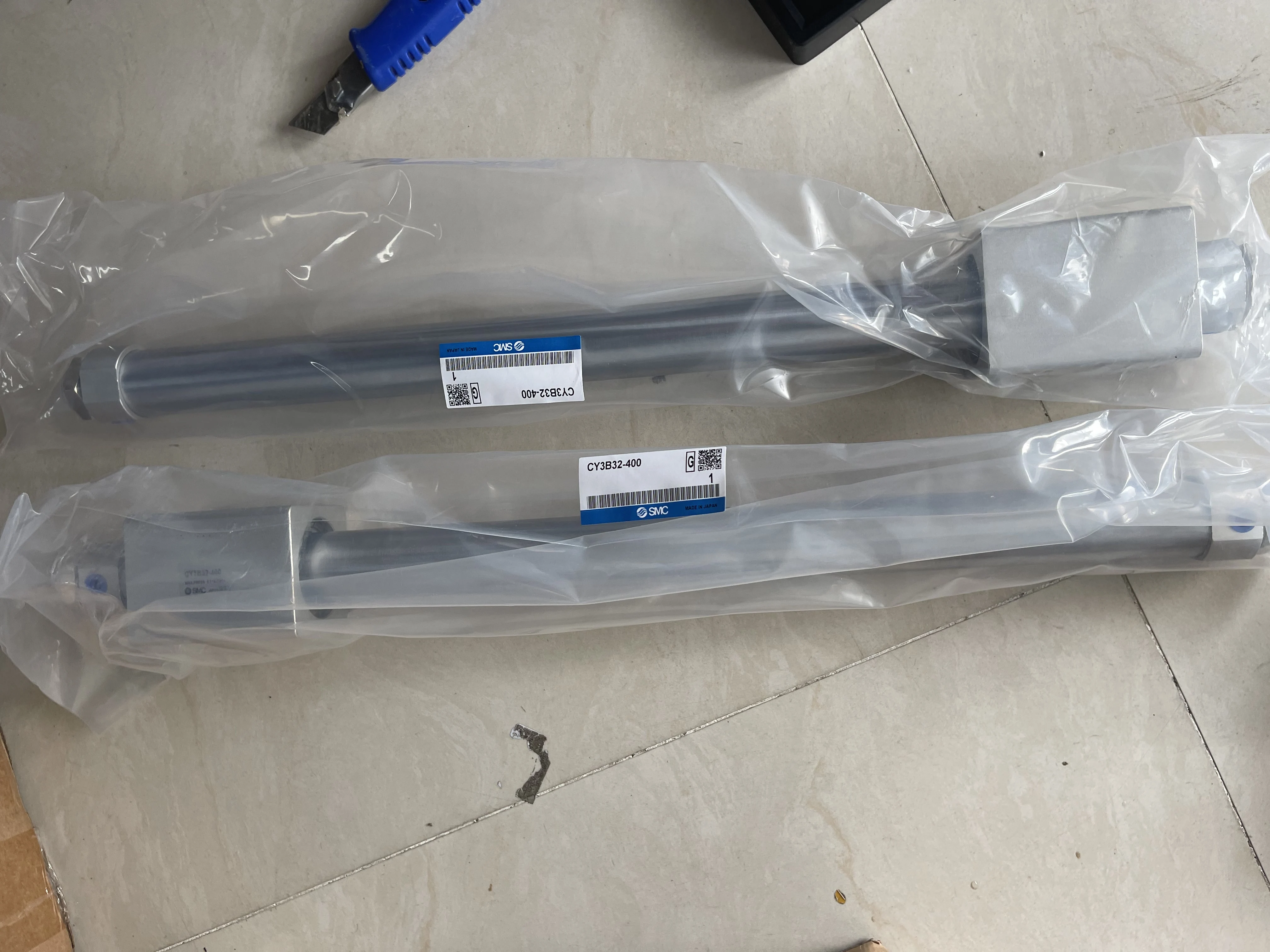 SMC Rodless Cylinder CY3B32-400 SMC Rodless Cylinder CY3B32-400