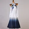 Sfumatura dal bianco al blu navy