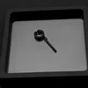 E019-Negro 2 (pendiente sin agujero para la oreja)