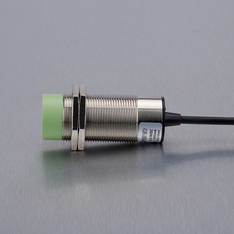 China Manufacturer M30 Approach Proximity Sensor Switch PNP NO+NC Detection Range 15mm Capacitive DC Proximity Sensor Switch
