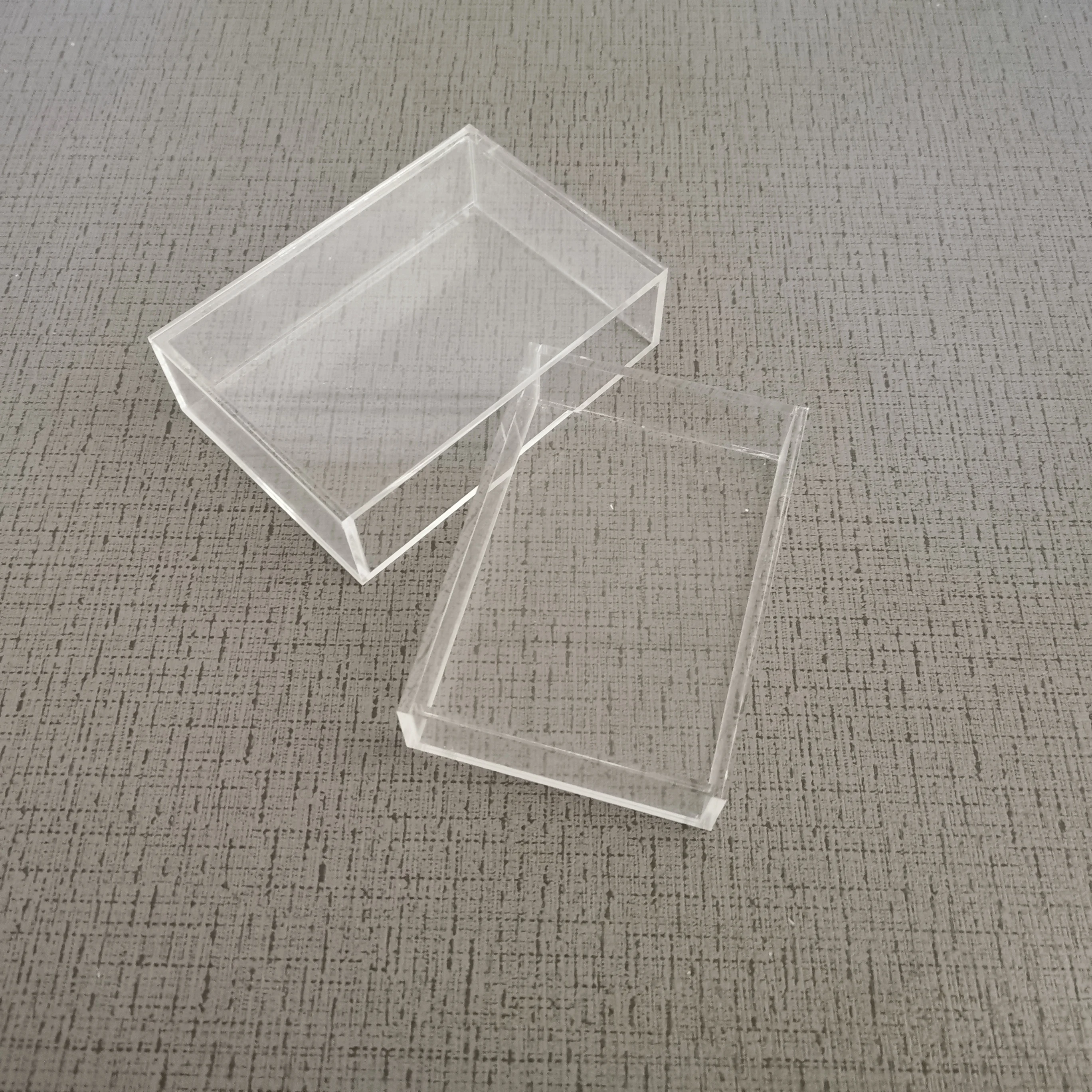 Caja Cubo De Plastico Transparente Con Tapa Fantasias Miguel