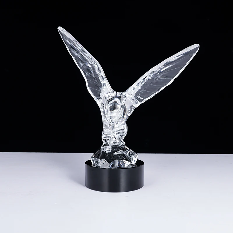 Factory wholesale custom crystal model statues carved k9 crystals factory