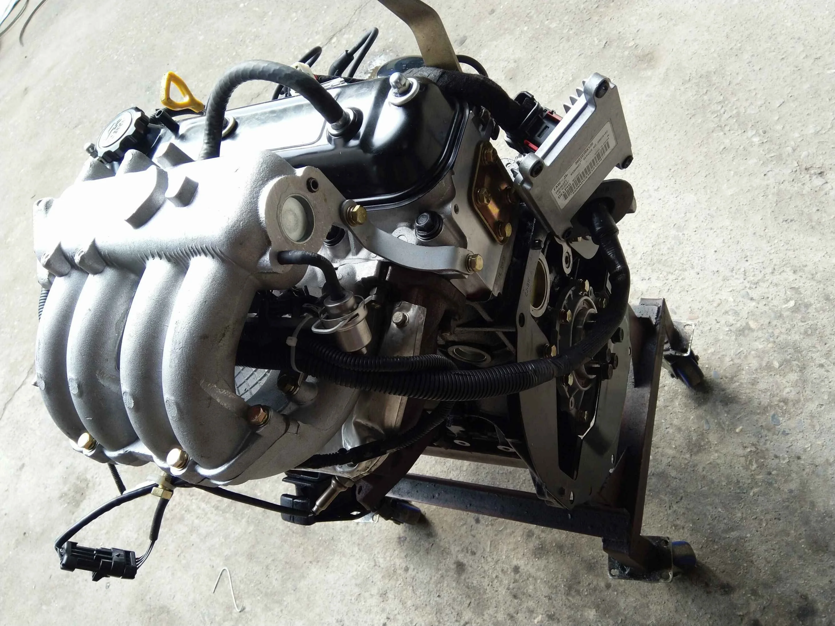 Hot Sale Toyata EFI 4Y Gasoline Engine Electric Start Water-Cooled