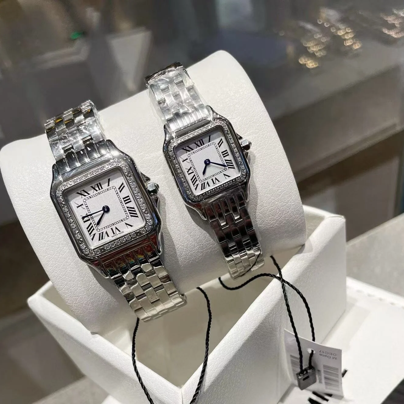 Square Quartz Women's Watch OM-055444
