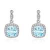 Pendientes blancos