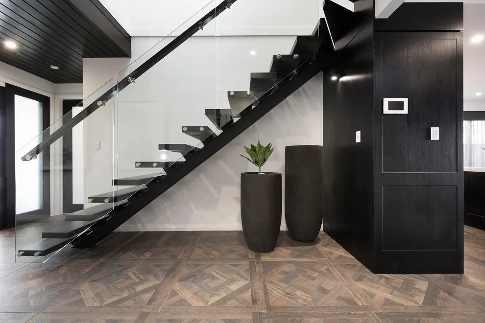 玻璃栏杆楼梯现代室内楼梯设计