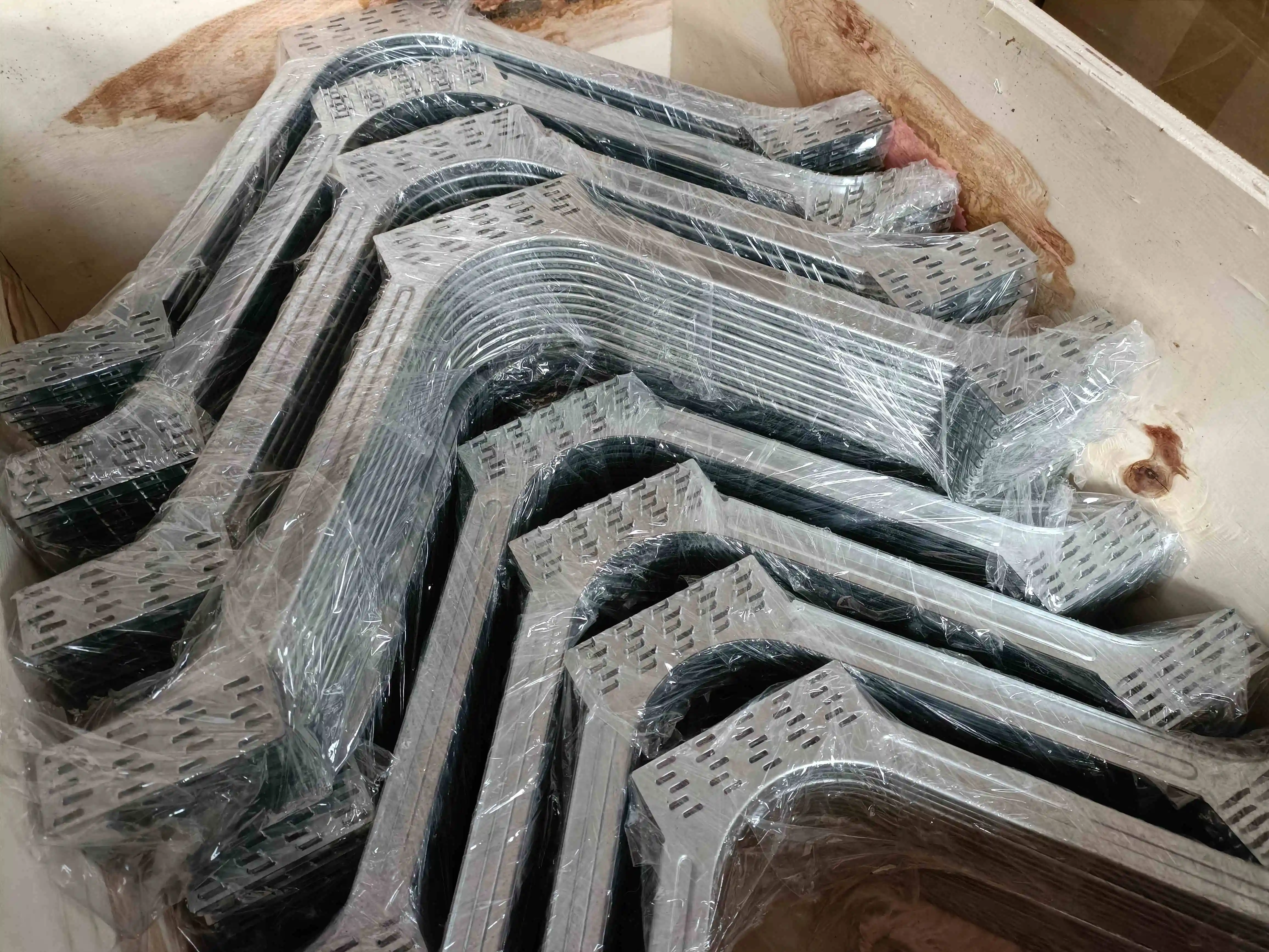 Galvanized Steel Metal Building Materials Wooden Roof Truss  Joist