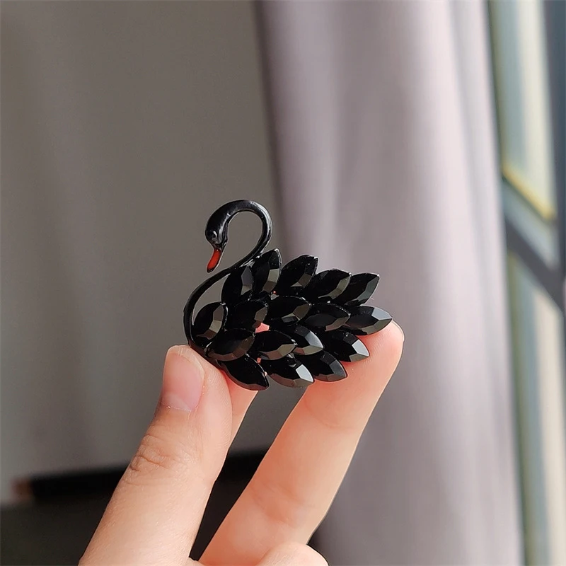 Elegant Black Swan Diamante Wedding Jewelry Brooch Pin display picture 1