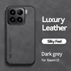 Gris oscuro