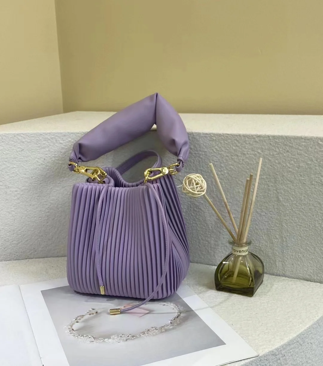 Designer Personality Customized Trend Women's Small Handbag Highquality Leather Pleated