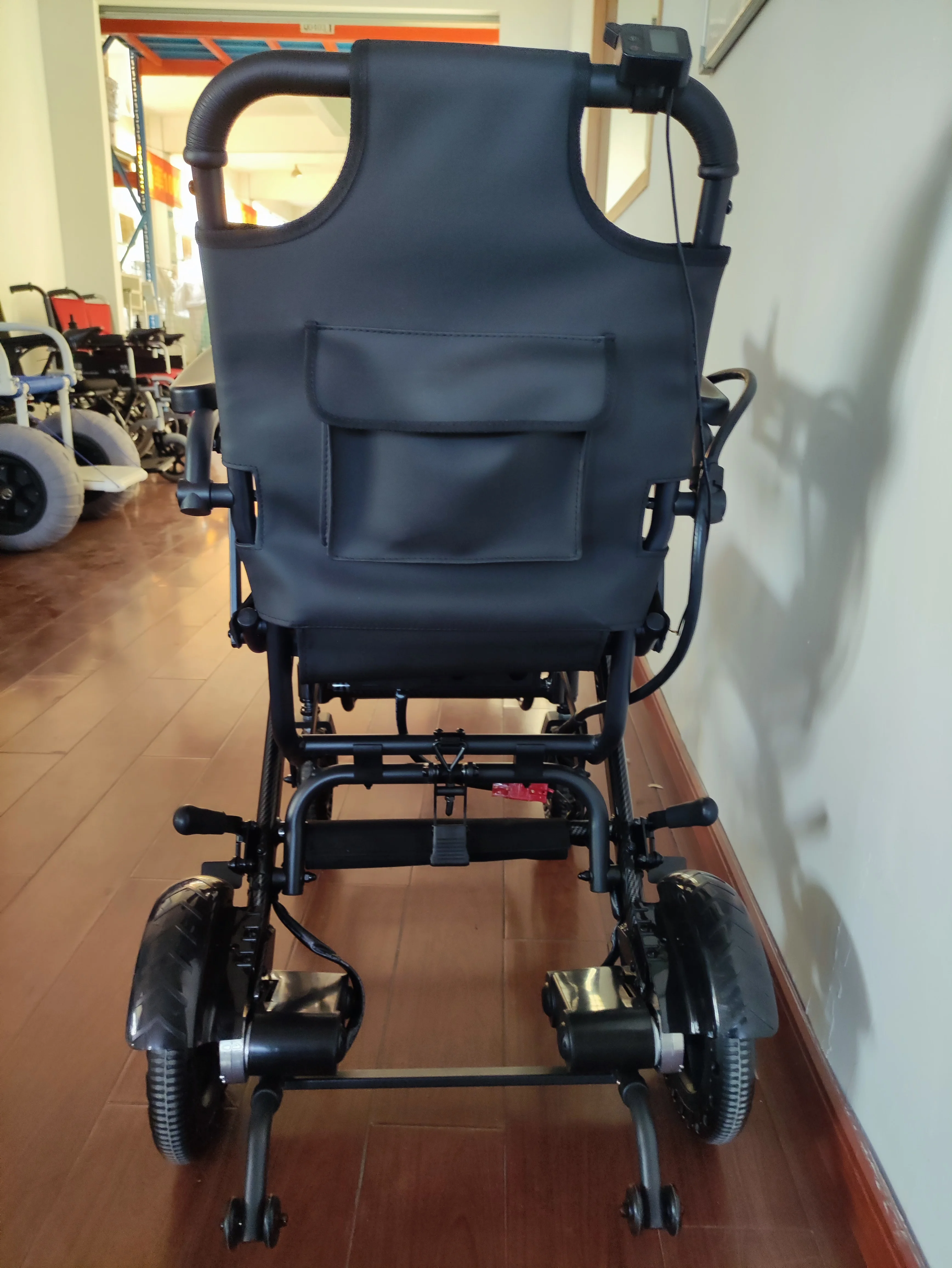 15.3kg feather Lightweight portable Aluminum Handicapped Foldable Power Electric Wheelchair easy to put in the trunk -BZ-XWEA03D manufacture