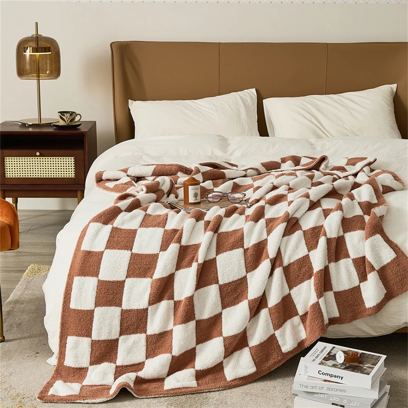 2024 Heißer Verkauf Super gemütliche 100% Polyester Checker Jacquard gestrickte Decke für Heimdekoration Sofa und Winter QPG