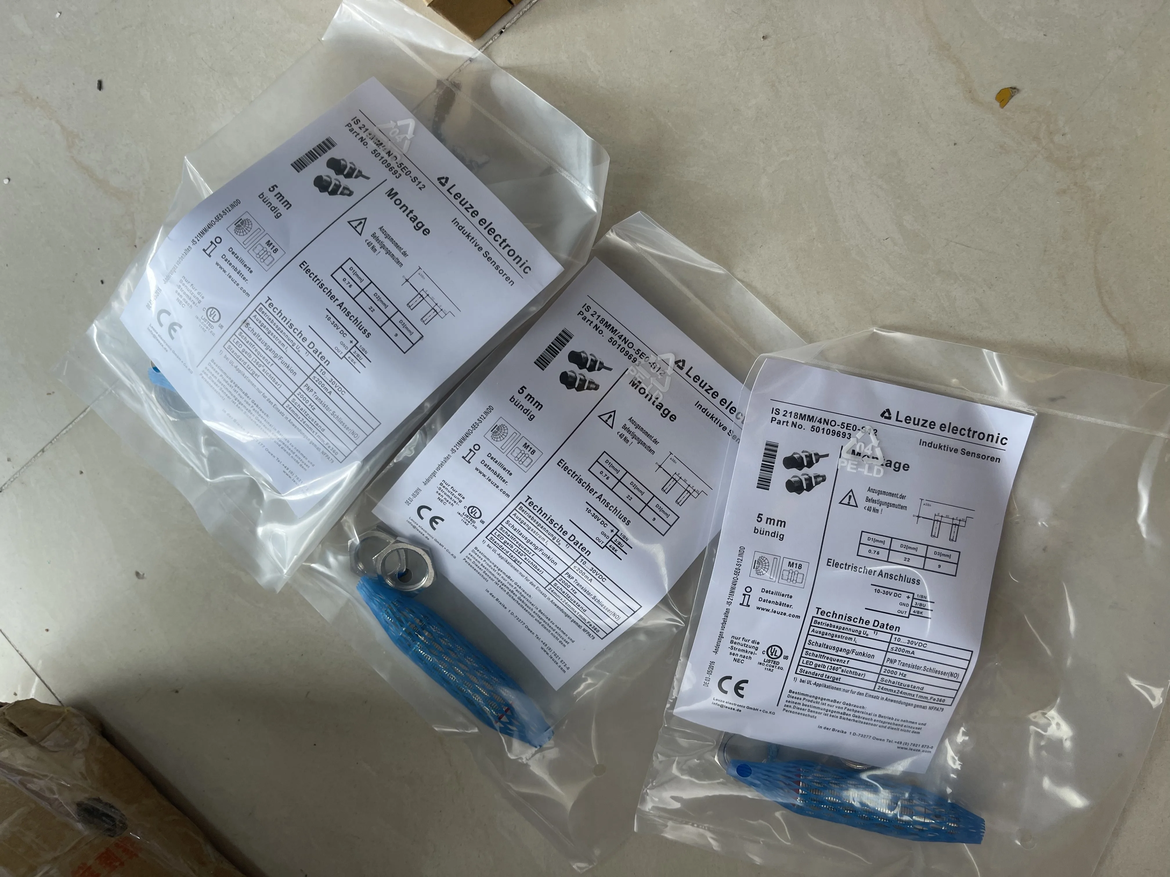 Leuze Inductive Proximity Sensor IS 218MM/4NO-5E0-S12