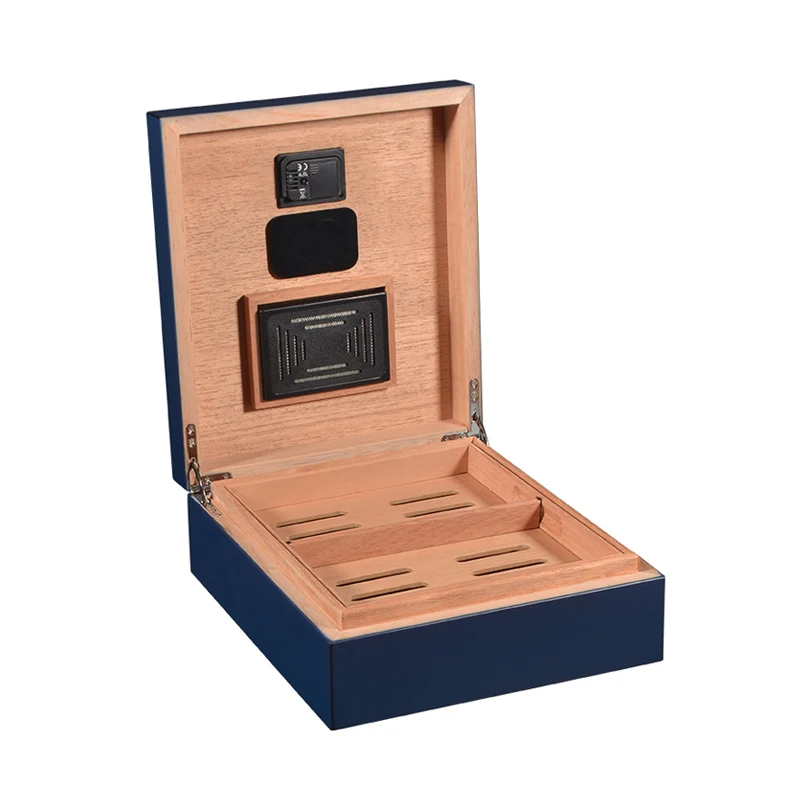 Современная деревянная коробка для сигар ручной работы с черным матовым логотипом квадратной формы