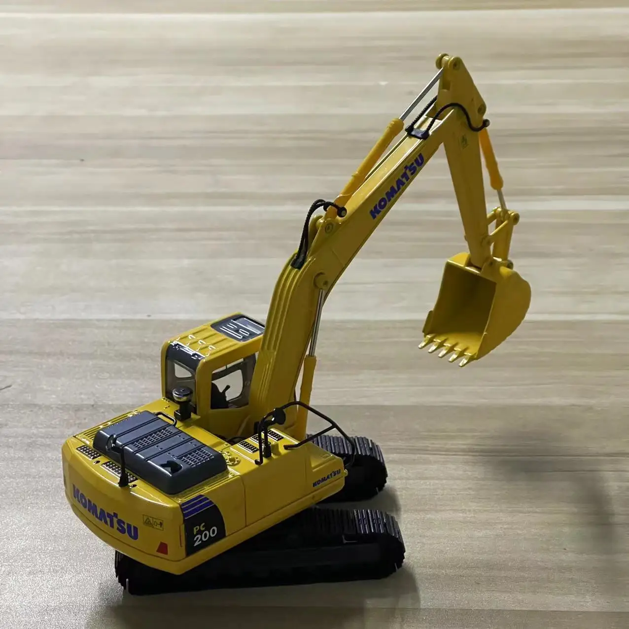 Tổng hợp Mô Hình Máy Xúc Komatsu giá rẻ bán chạy tháng 82023  BeeCost