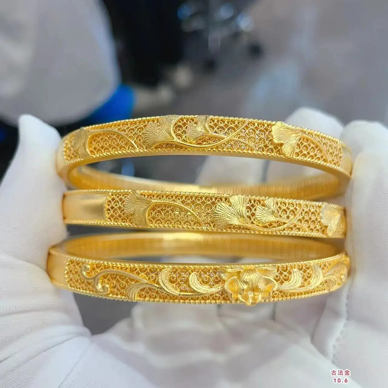 【美品】human made bangle gold Reflective Faceted 22k Gold Bangle – Andaaz Jewelers