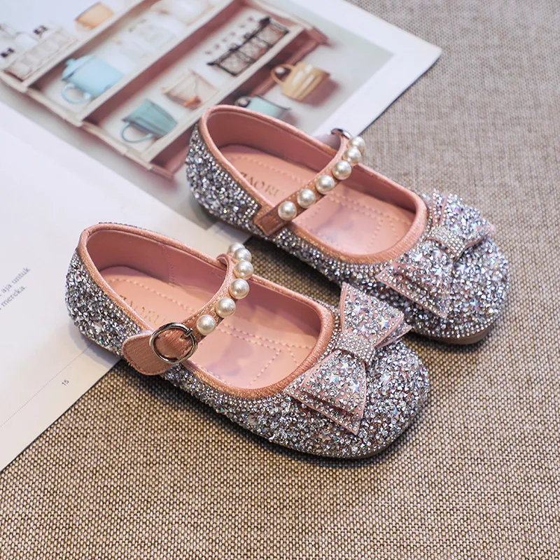 Scarpe da principessa con diamanti da ragazza nuove scarpe con suola  morbida per bambini scarpe di cristallo per lo spettacolo teatrale di una  bambina