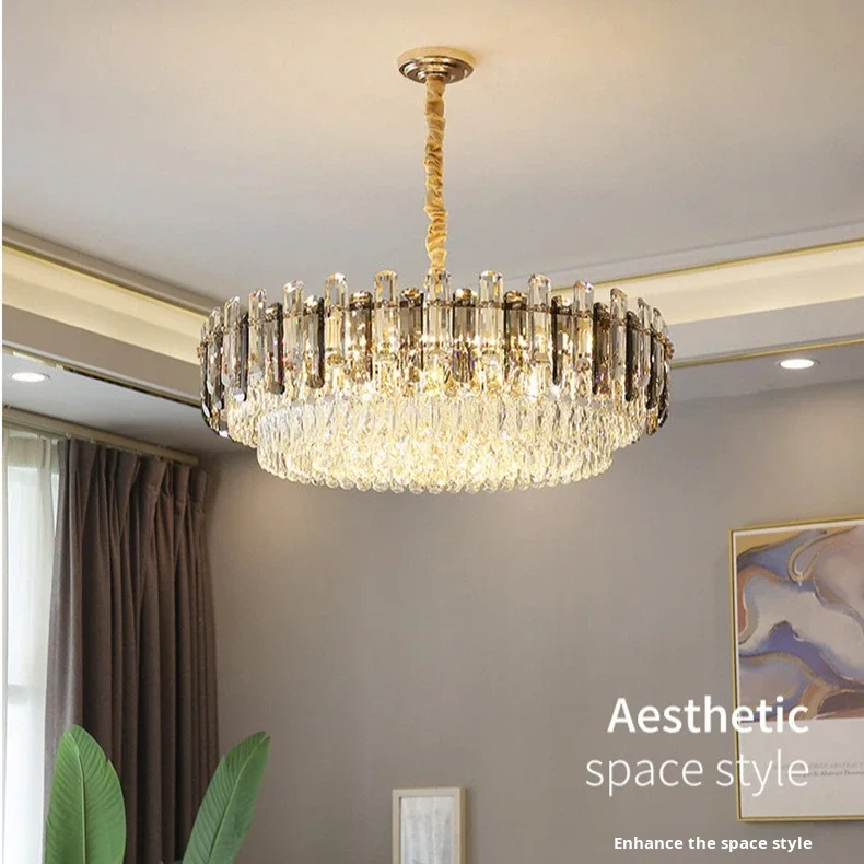 Chandelier nordique de luxe pour villa, hôtel ou hall d'accueil — Salon haut de gamme dans un style américain post-moderne — Éclairage raffiné pour chambre à coucher avec cristaux