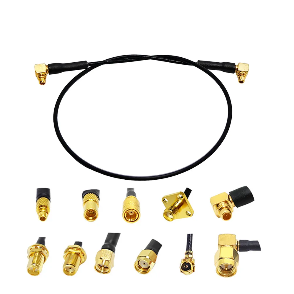 كابل قفز (Jumper) توسعي خارجي (Pigtail) للترددات الراديوية (RF): موصل ذكر MMCX بزاوية قائمة (٩٠ درجة) إلى موصل ذكر MMCX بزاوية مائلة (٩٠ درجة)، وكابل محوري بمقاسات ١٫١٣ و١٫١٣ مم و١٫٣٧ مم