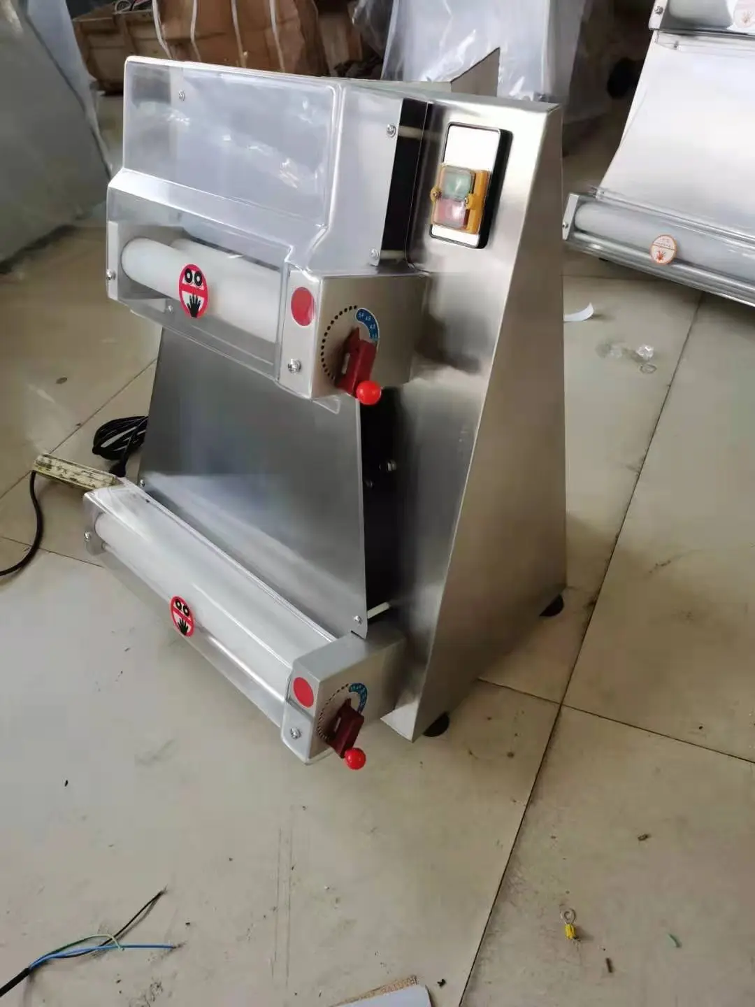 Dough Sheeter Pizza Machine Dough Sheeter For Home Use Pizza Dough Roller Buy Dough Sheeter
