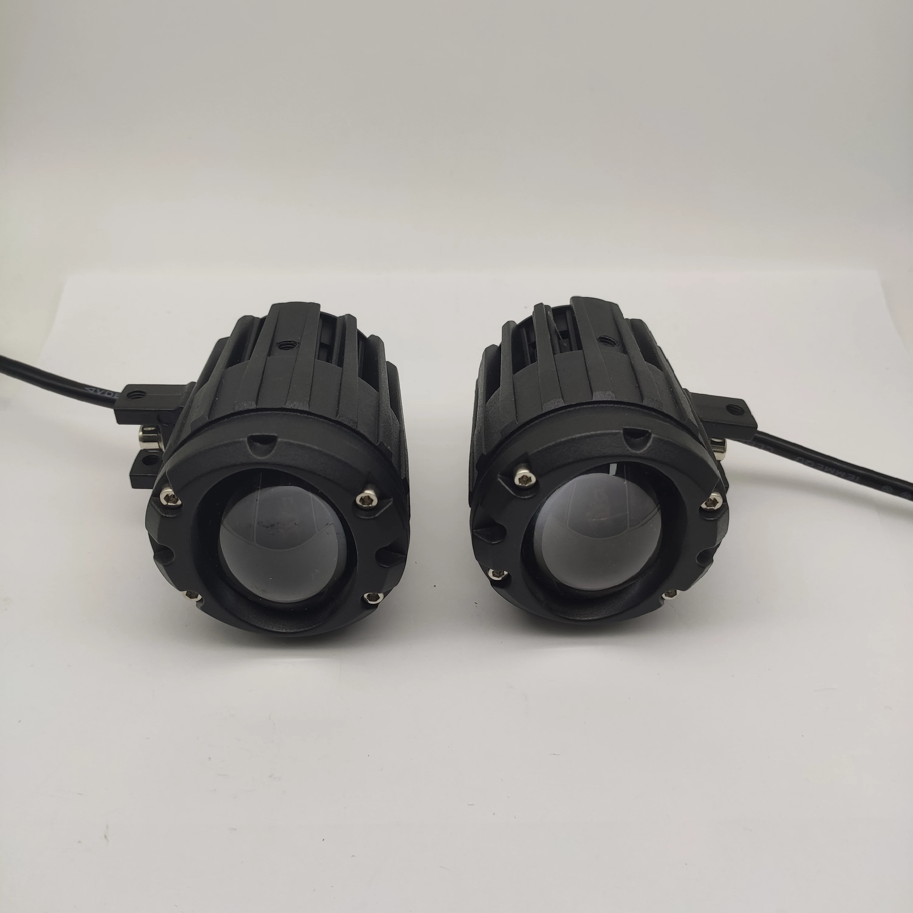 Светодиодная фара для мотоцикла прожектор с линзами двойного цвета квадроциклов скутеров кафе Racer дополнительный 70