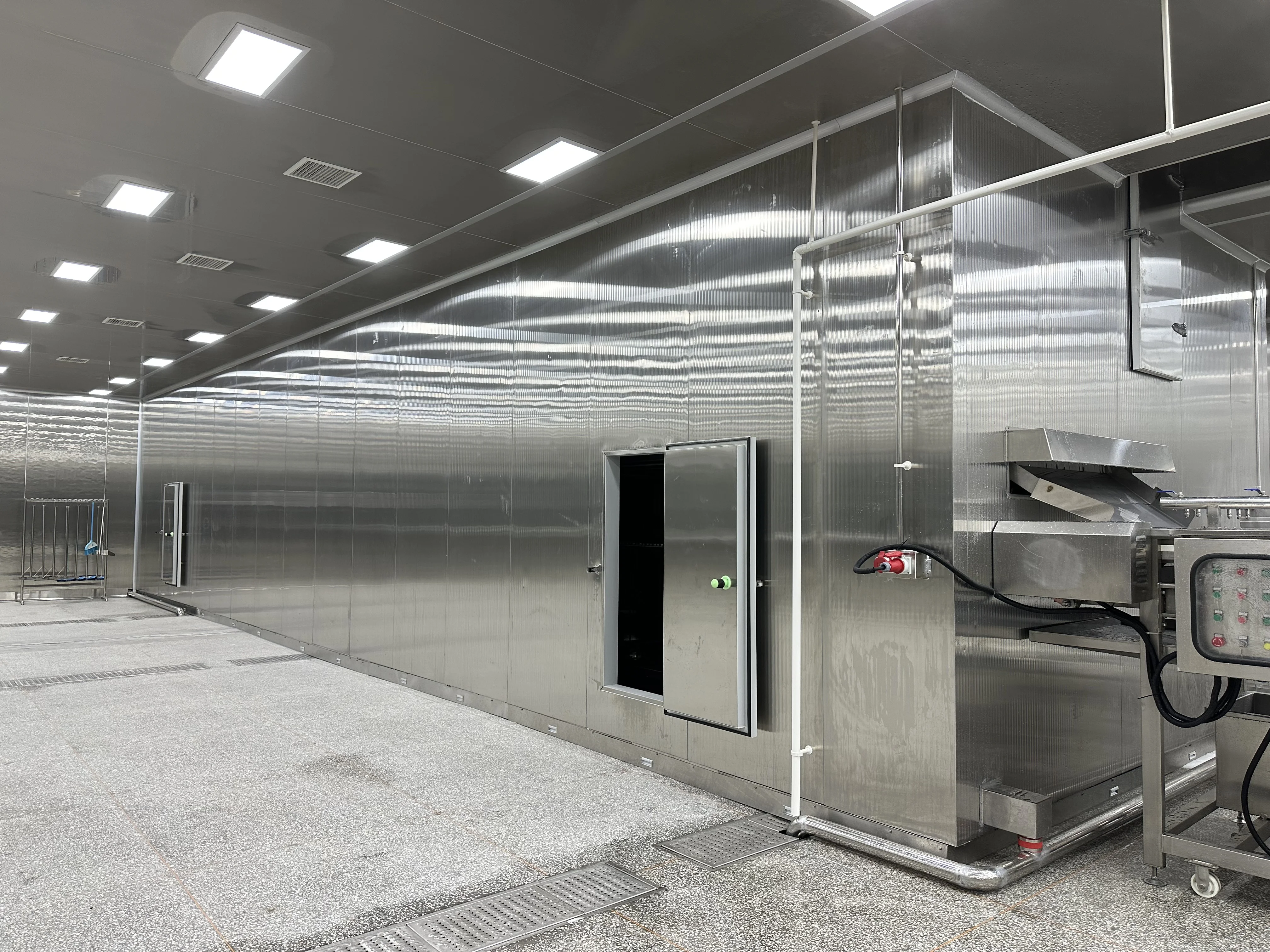 Customized spiral freezer for efficient rapid freezing for food processing