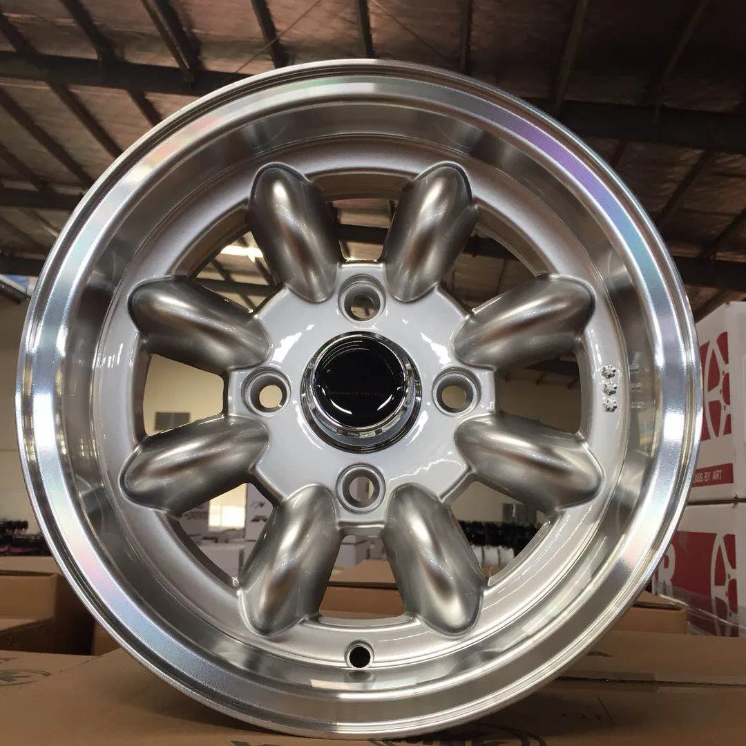 602鋳造13x6J4X98/100/114.3ハイパーシルバーアルミニウムカー