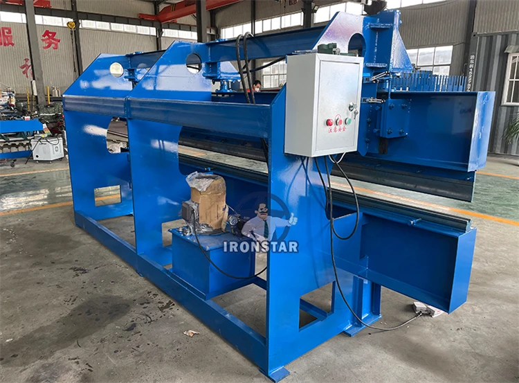 鉄工場 折り曲げ機