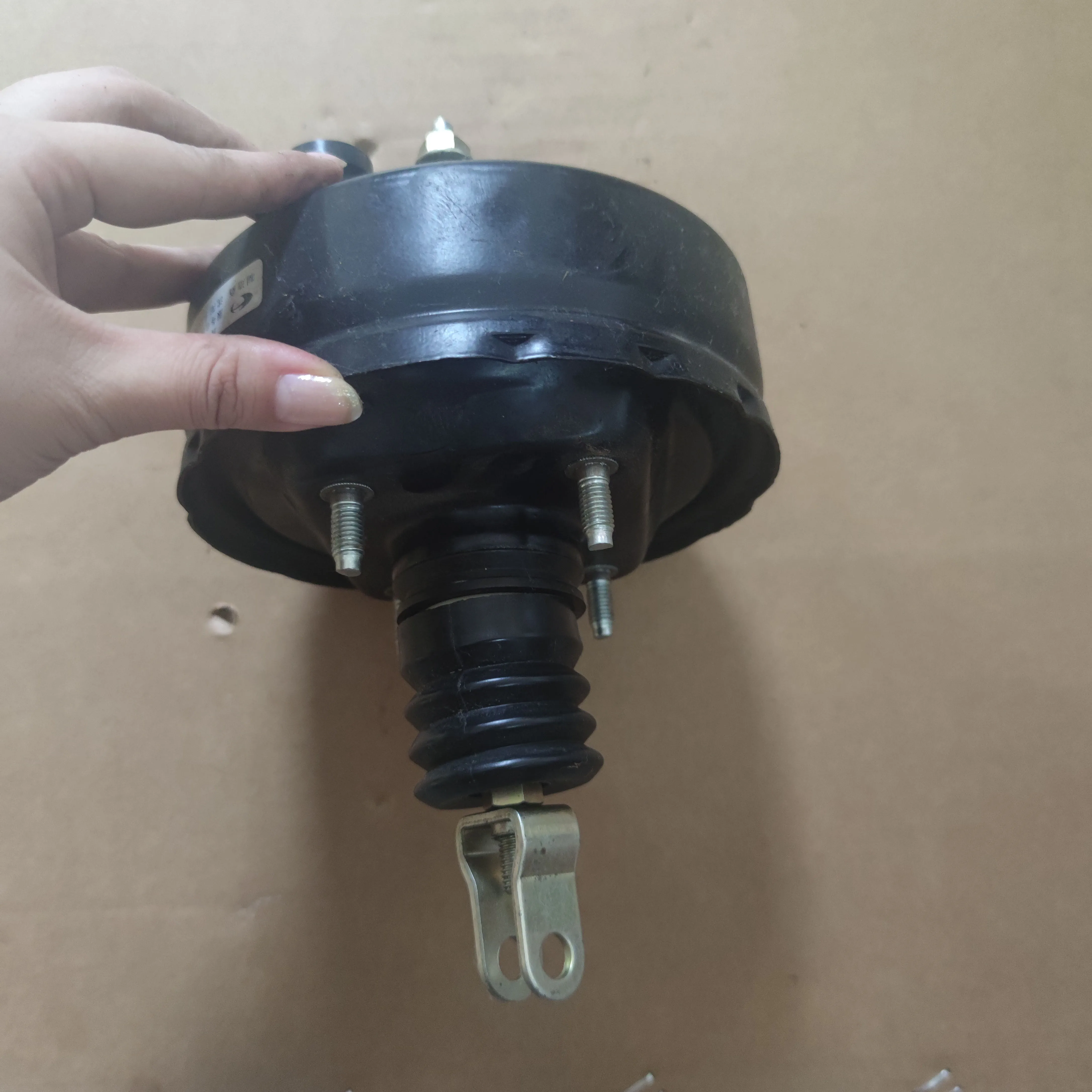 Hydraulic Power Truck Brake Booster 47210-F40NK for NIS-SAN