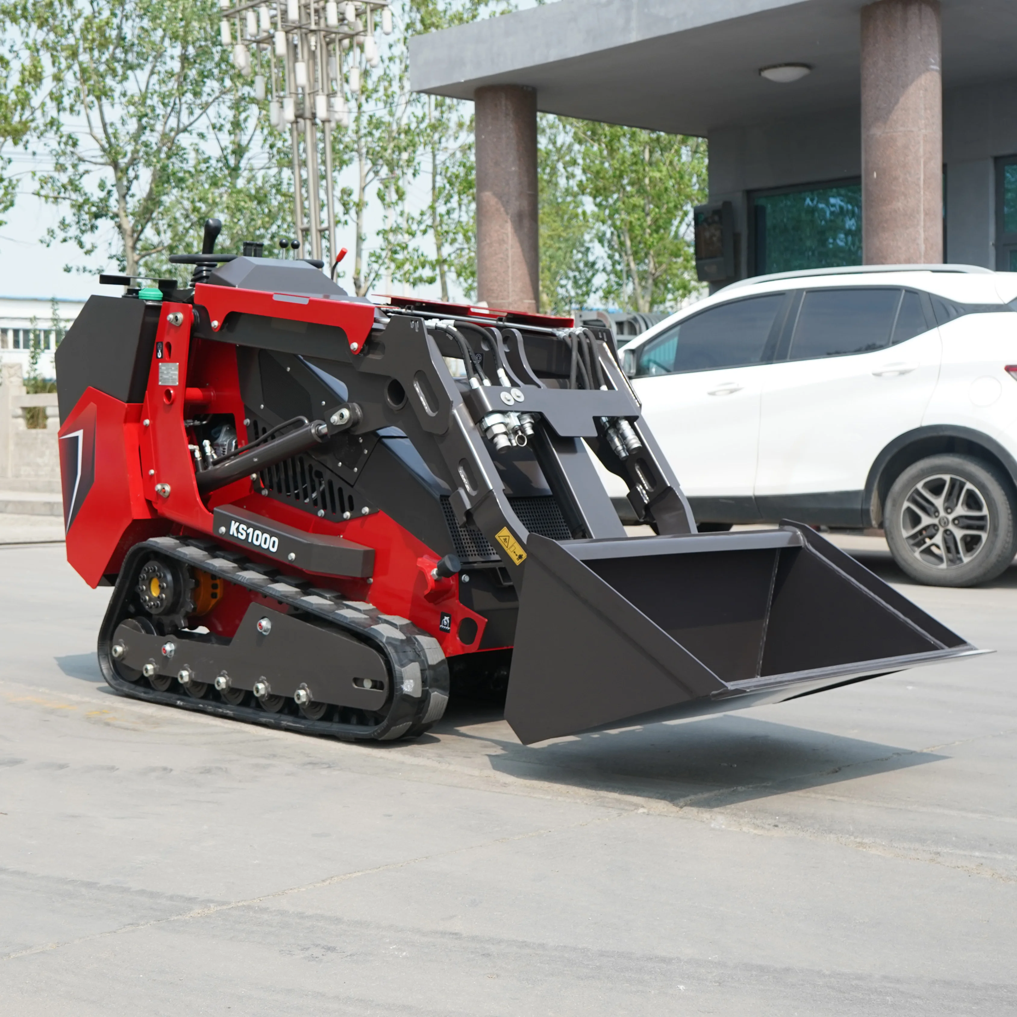 Mini Skid Steer Loader with Kubota Diesel Engine Track Drive 1.5 Ton Rated Load Bucket Pump Components for Crawler Movement