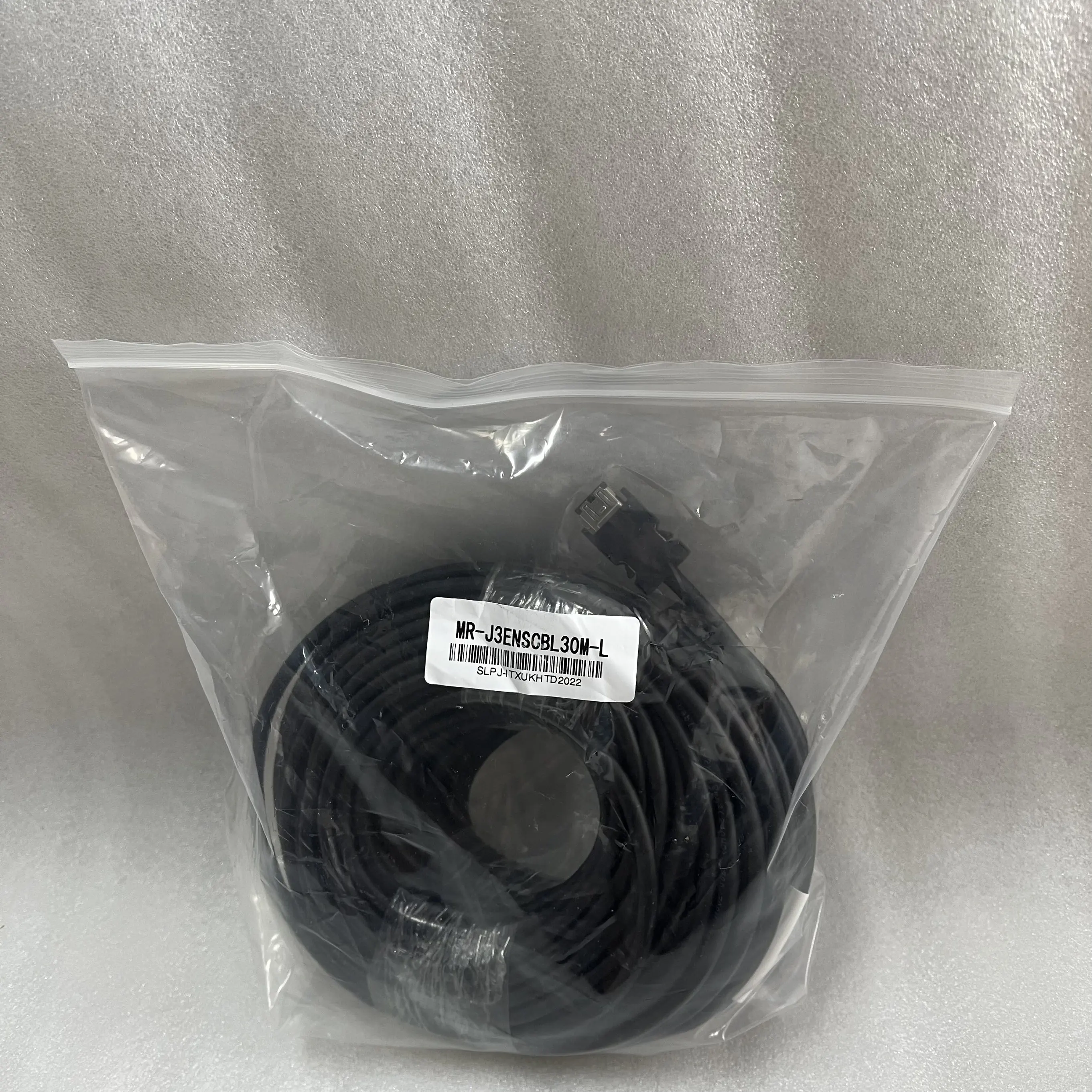Mitsubishi Servo Encoder Cable MR-J3ENSCBL30M-L Mitsubishi Servo Encoder Cable MR-J3ENSCBL30M-L
