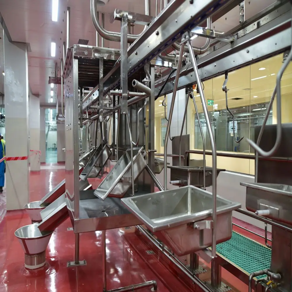Labor-saving sheep slaughtering machine with split saw, suitable for sheep slaughterhouses