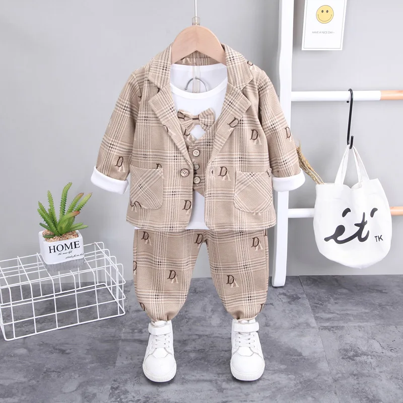 新品あり男の子秋冬服　47点まとめ売り 7137621_001.jpg