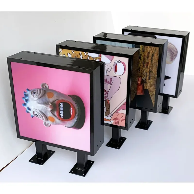 segnaletica in acrilico su misura con cornice esterna in profilo di alluminio per box luminosi