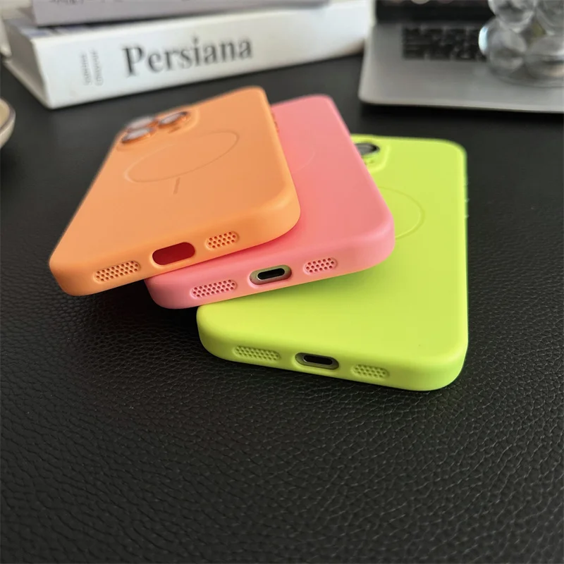 Silicone Magnetic Phone Case For iPhone 17 - Image 8