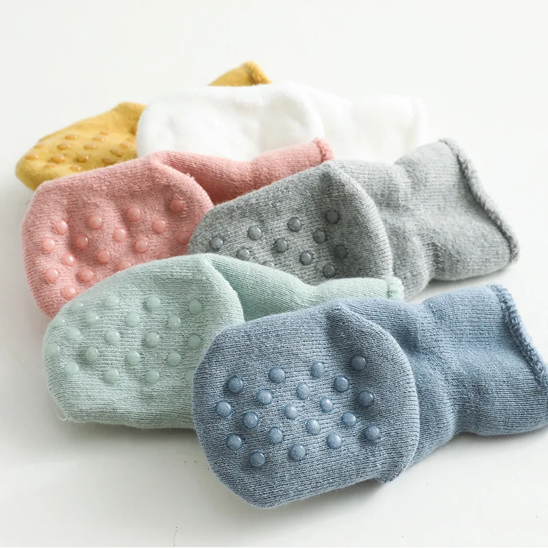Calcetines de invierno para bebés de 1 a 3 años de edad antideslizantes de algodón suave calcetines de dibujos animados de animales largos calcetines interiores para niños niñas 