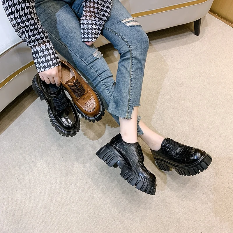 New Design Leather Chunky Heels Women Lace-up Platform Shoes