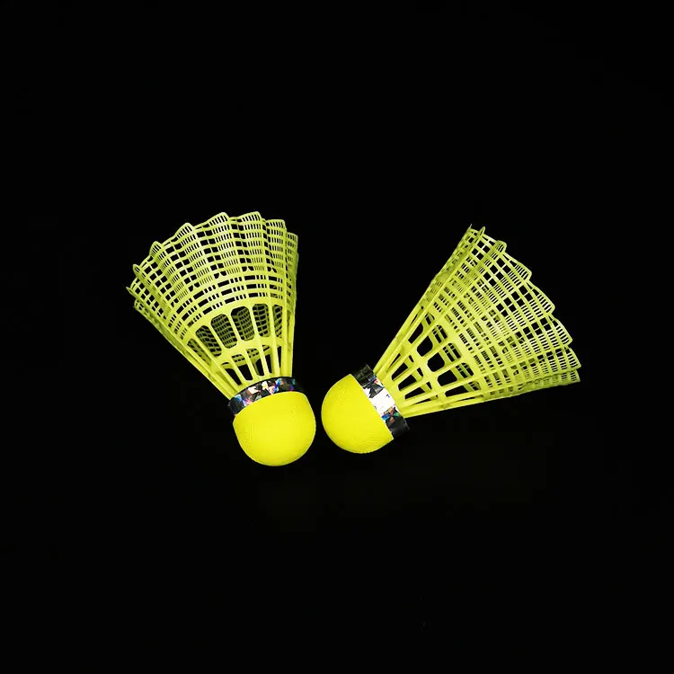 Cheap China Manufacturer Customization New Design Best Sports Items Wholesale Badminton Nylon Shuttlecock