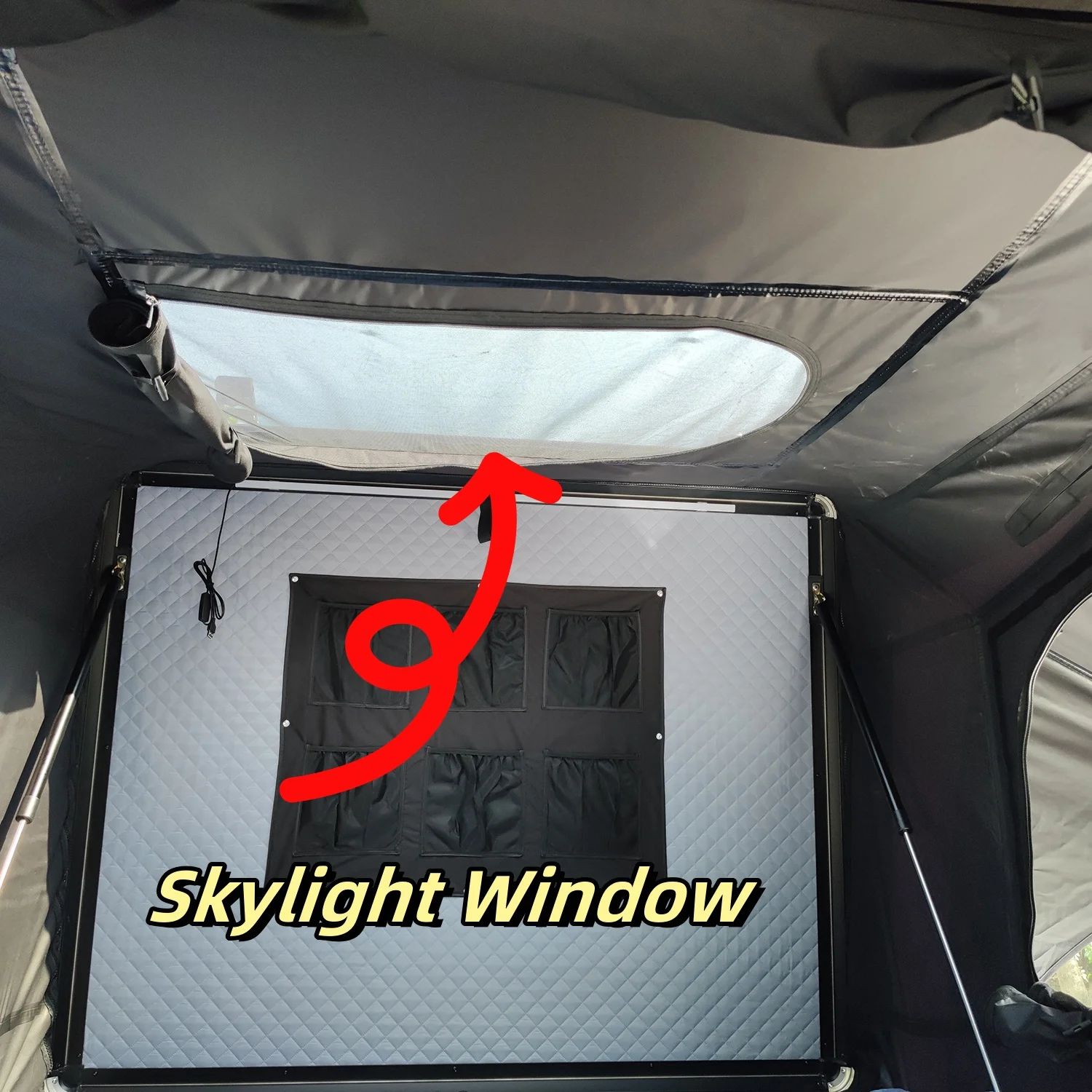 Side Open Hard Shell Roof Top Tent for 4x4 Off-Road SUV Van with Waterproof 2000-3000 Mm and 3-4 Person Capacity