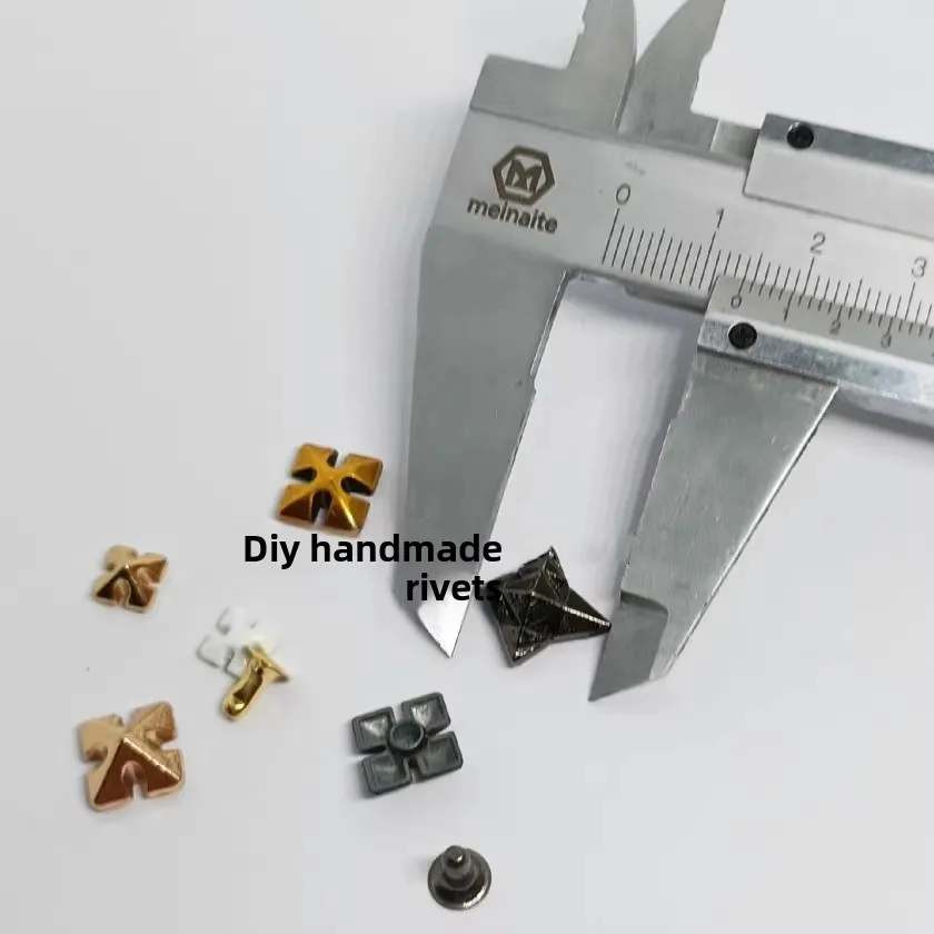 Металлические и железные заклепки для кожаных изделий